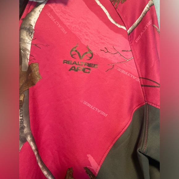Authentic Real-tree pink quarter zip sweater. Worn it once and super cute - Picture 3 of 6